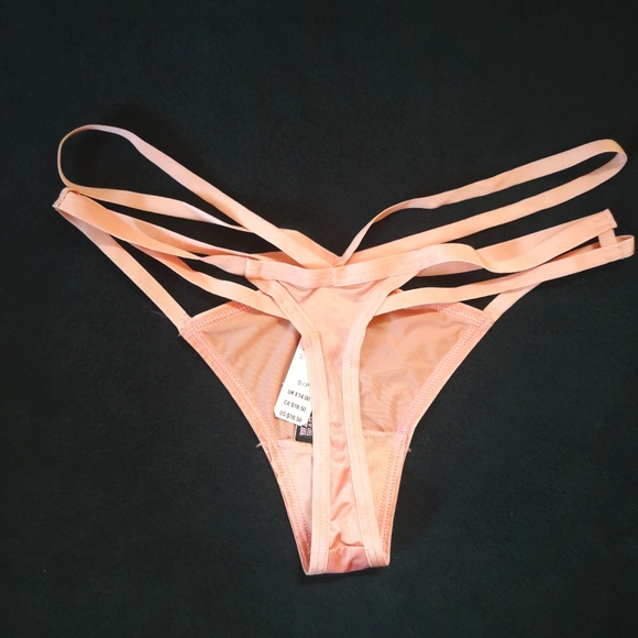 2 Victoria's Secret Very Sexy Thong Panties - Picture 4 of 7